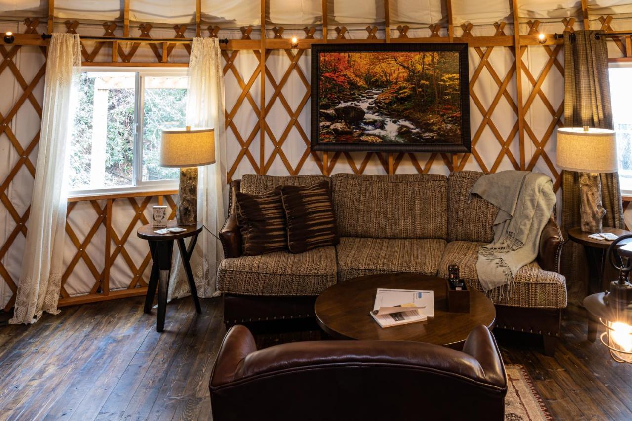 Tranquil Haven Luxy Yurt - Creekside Glamping With Private Hot Tub Vila Topton Exterior foto